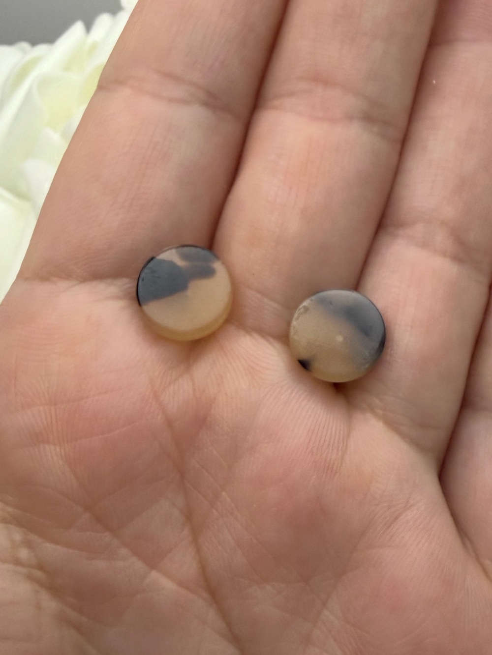 Women’s Beige and Black Round Stud Earrings